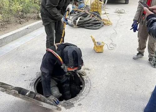 曲阳抽化粪池公司分享管道气囊封堵的原理。